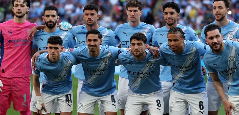 Equipo de Manchester City posando para la foto oficial