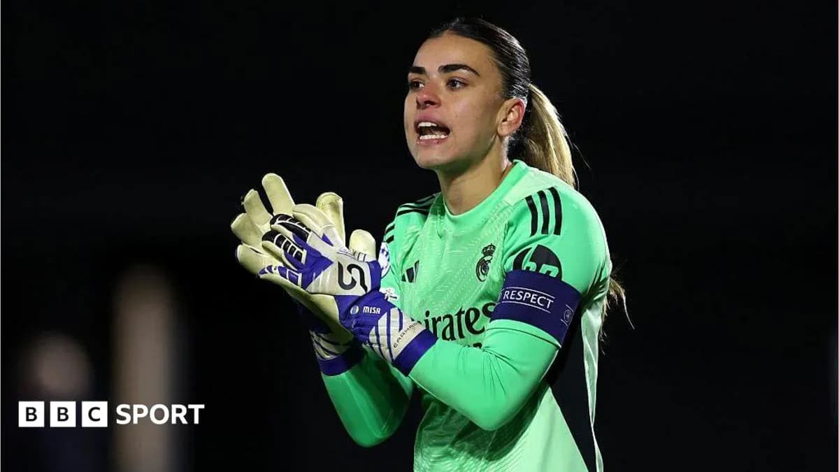 Portera del Real Madrid animando a su equipo