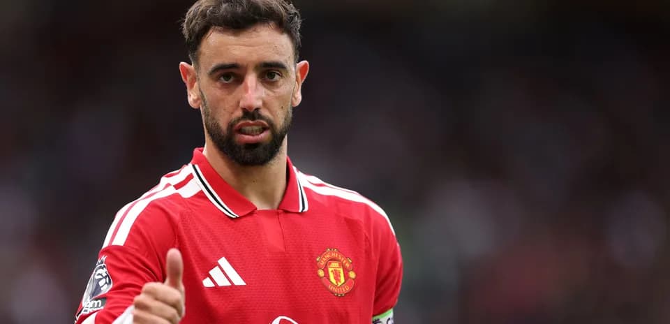 Bruno Fernandes con camiseta del Manchester United