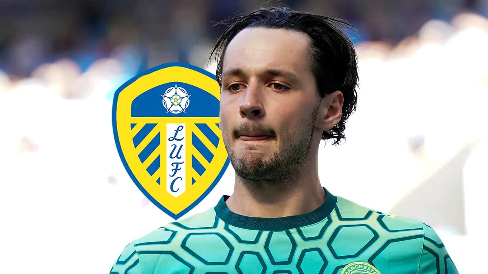 Jugador de fútbol con camiseta de Leeds United