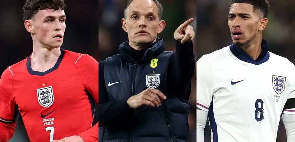 Jugadores de Inglaterra y entrenador en el partido