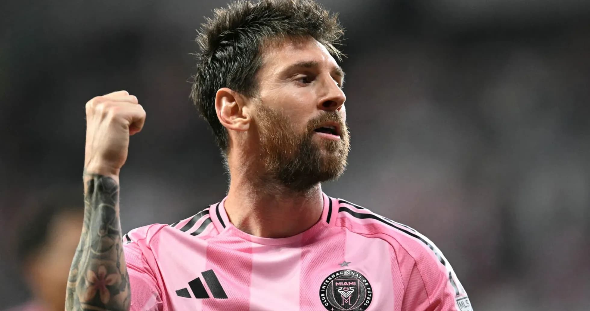 Jugador celebrando en uniforme de Inter Miami