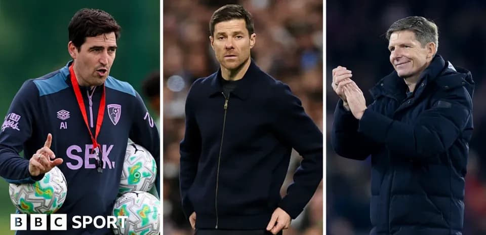 Tres entrenadores en diferentes situaciones de partido