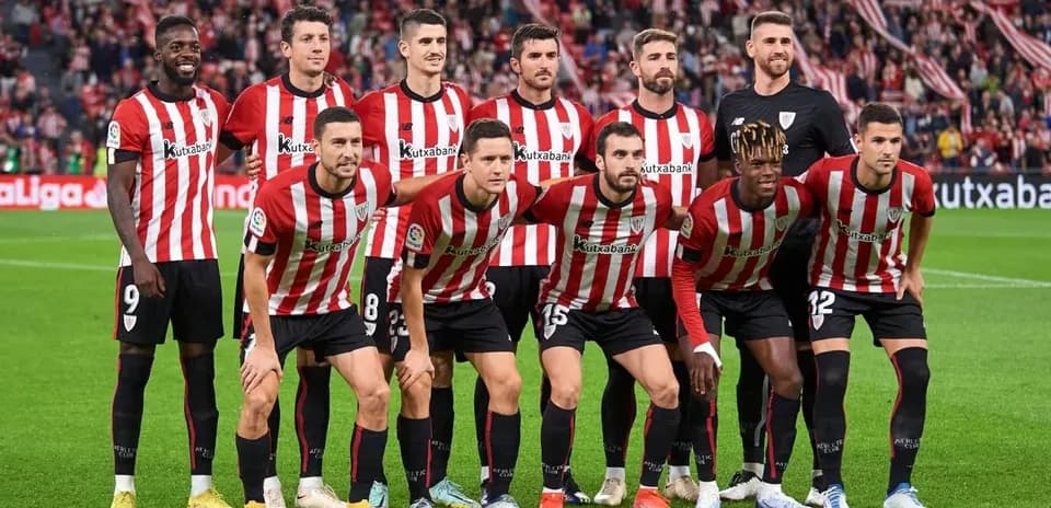 Jugadores del Athletic Club en alineación previa