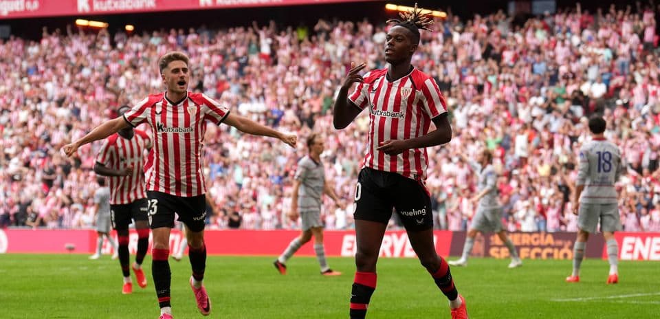 Jugador de Athletic Club celebrando un gol en el estadio
