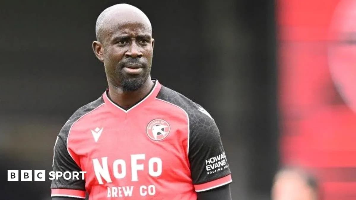 Jugador en uniforme durante la sesión de entrenamiento