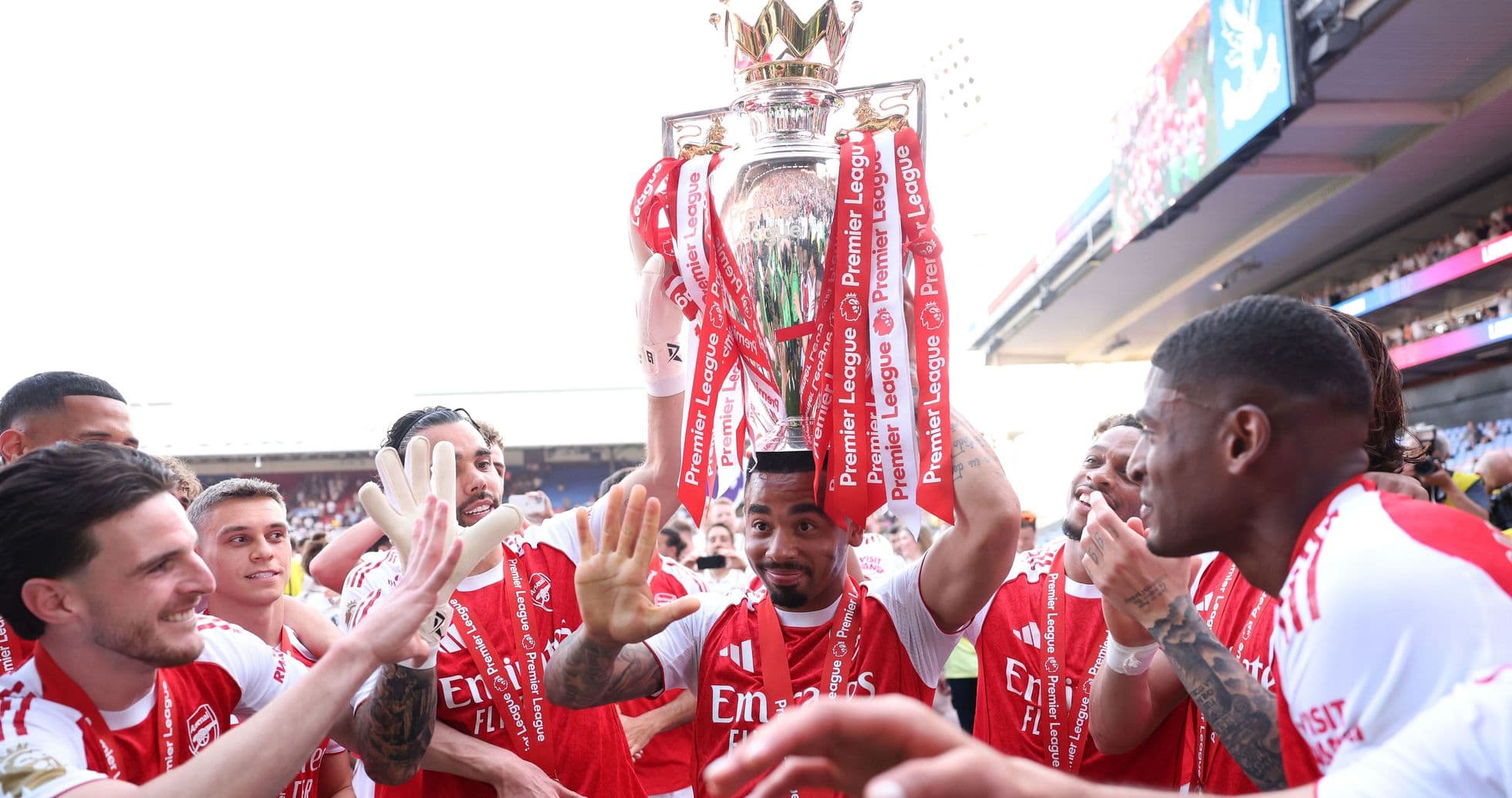 Napoli busca reforzar su ataque con tres delanteros de la Premier League: Gabriel Jesus, Joshua Zirkzee y Nicolas Jackson