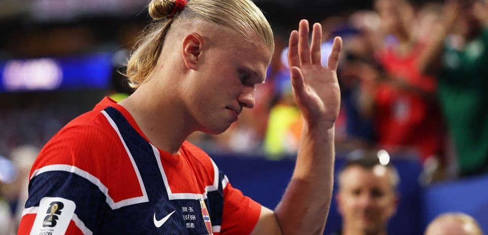 La sorpresiva sustitución de Erling Haaland en el Mundial: ¿Por qué salió cuando Noruega necesitaba un gol?