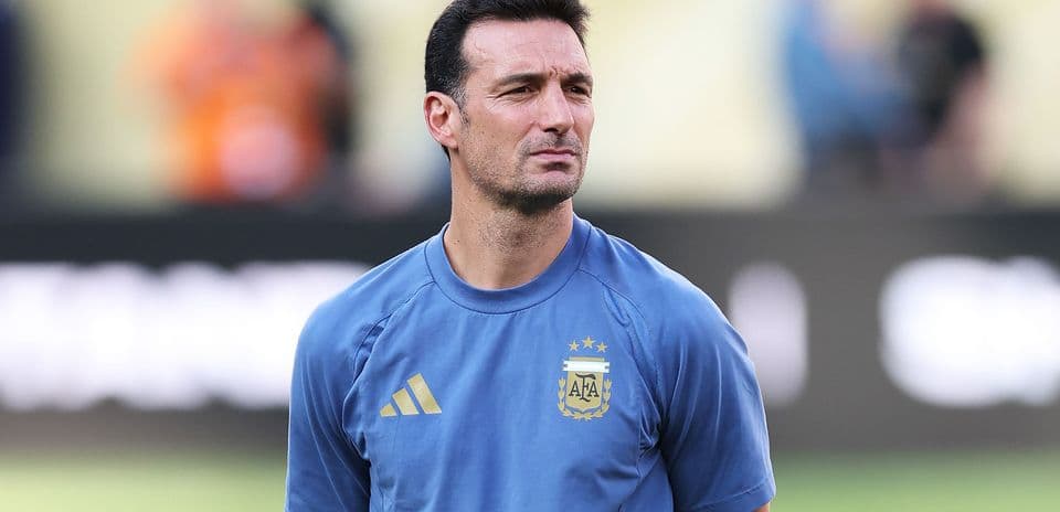 Jugadores de Argentina piden a Lionel Scaloni que renueve contrato tras ganar el Mundial 2022