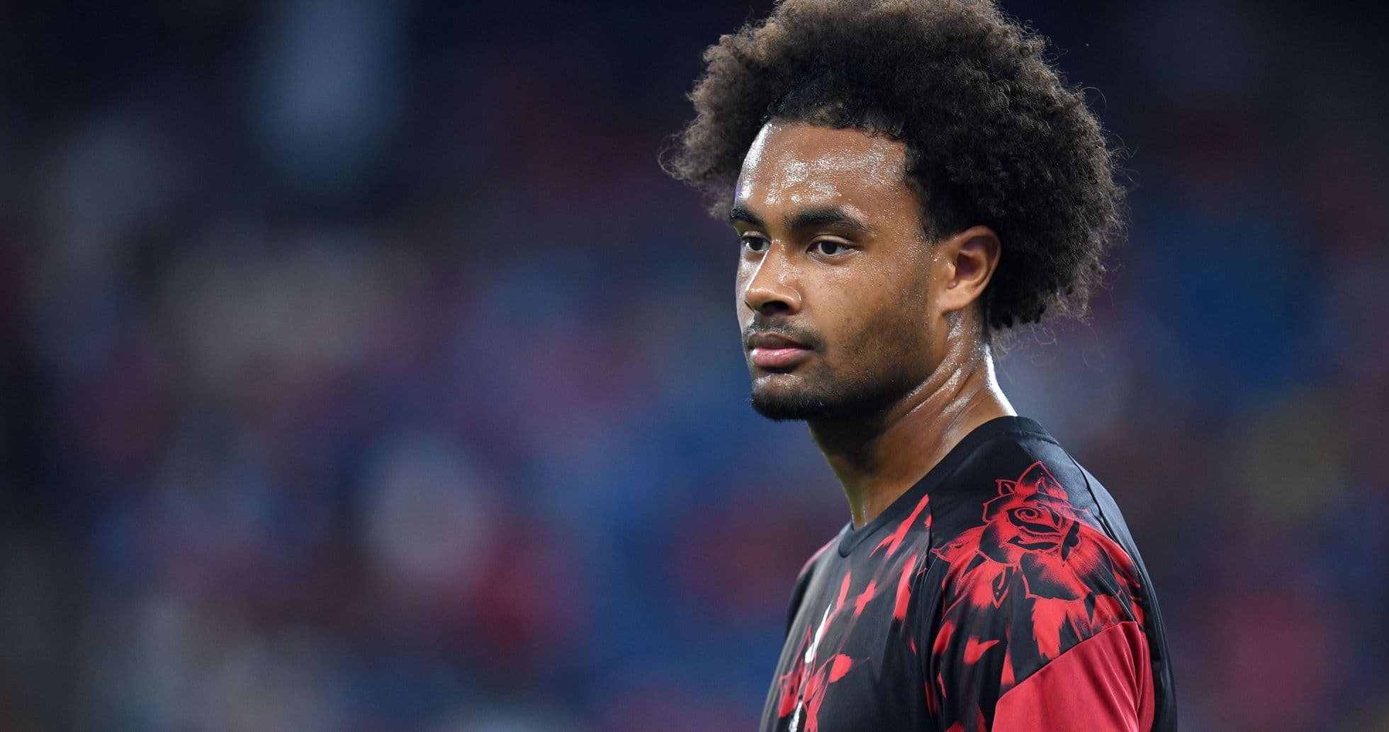 Everton presenta oferta de último minuto por Joshua Zirkzee de Manchester United