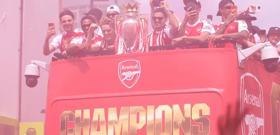 ¿Quién tiene más trofeos, Arsenal o Manchester City? Un análisis de sus títulos y enfrentamientos