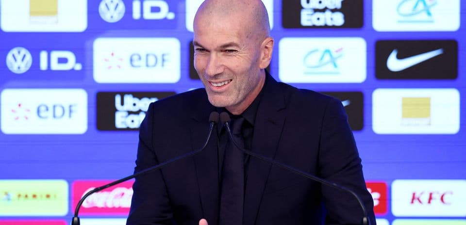 Raphael Varane revela qué esperar del nuevo estilo de Francia con Zinedine Zidane