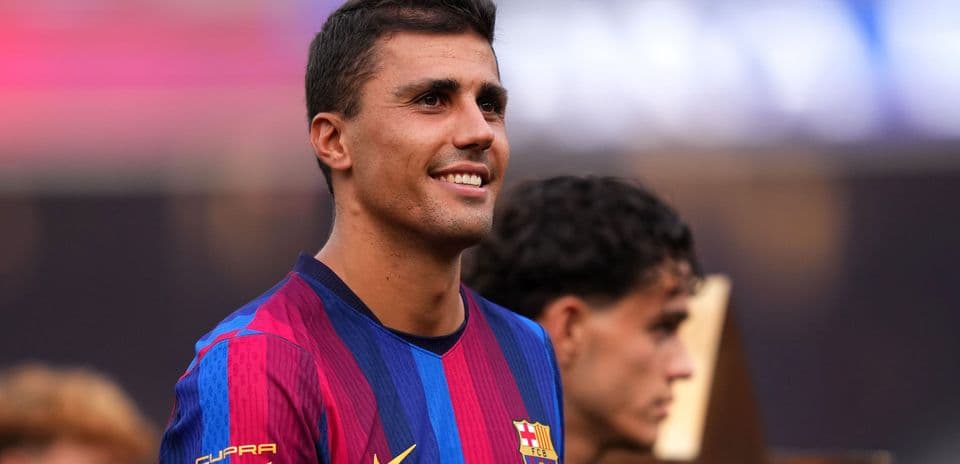 Hansi Flick anuncia el debut de Rodri con el Barcelona frente al Athletic Club