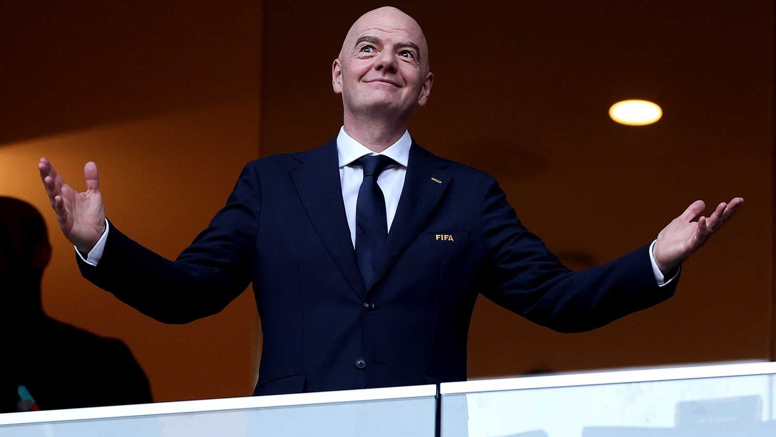 FIFA despide al director de operaciones Kevin Lamour tras críticas a plan de Infantino para vender parte del Mundial