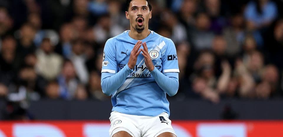 Manchester City firma a Elliot Anderson por €135 millones, rival directo de Tijjani Reijnders