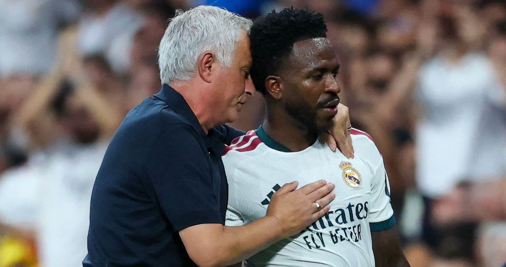 José Mourinho defiende a Vinicius Junior tras silbidos en victoria del Real Madrid contra Inter