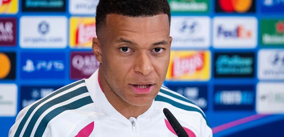 Kylian Mbappé: “Todos debemos mejorar defensivamente y con el balón”