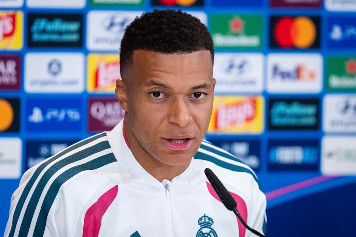 Kylian Mbappé: “Todos debemos mejorar defensivamente y con el balón”