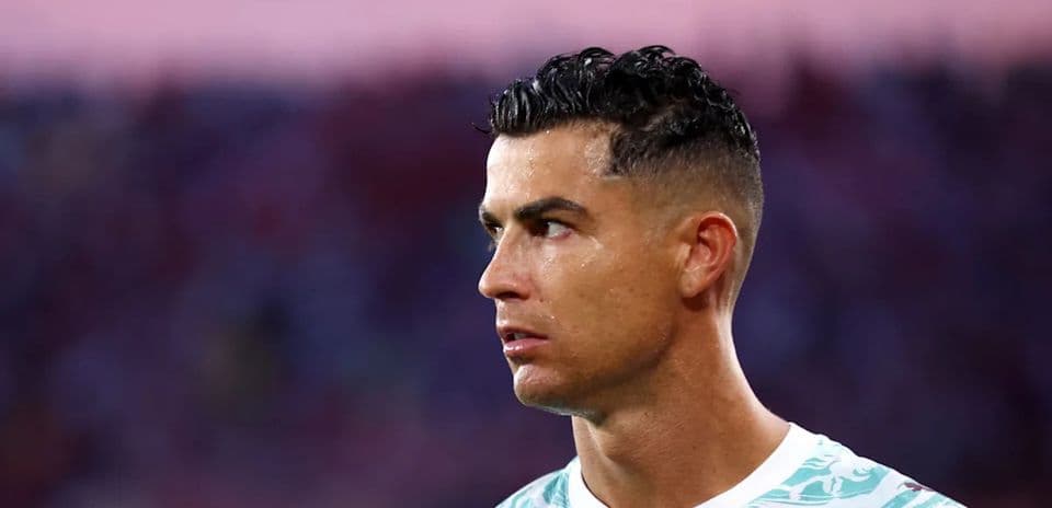 Cristiano Ronaldo recibe el premio a mejor jugador contra Croacia y genera sorpresa entre aficionados