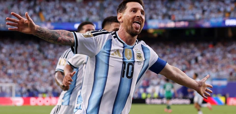 Messi Brilla en el Debut de Argentina en el Mundial con Récord Histórico