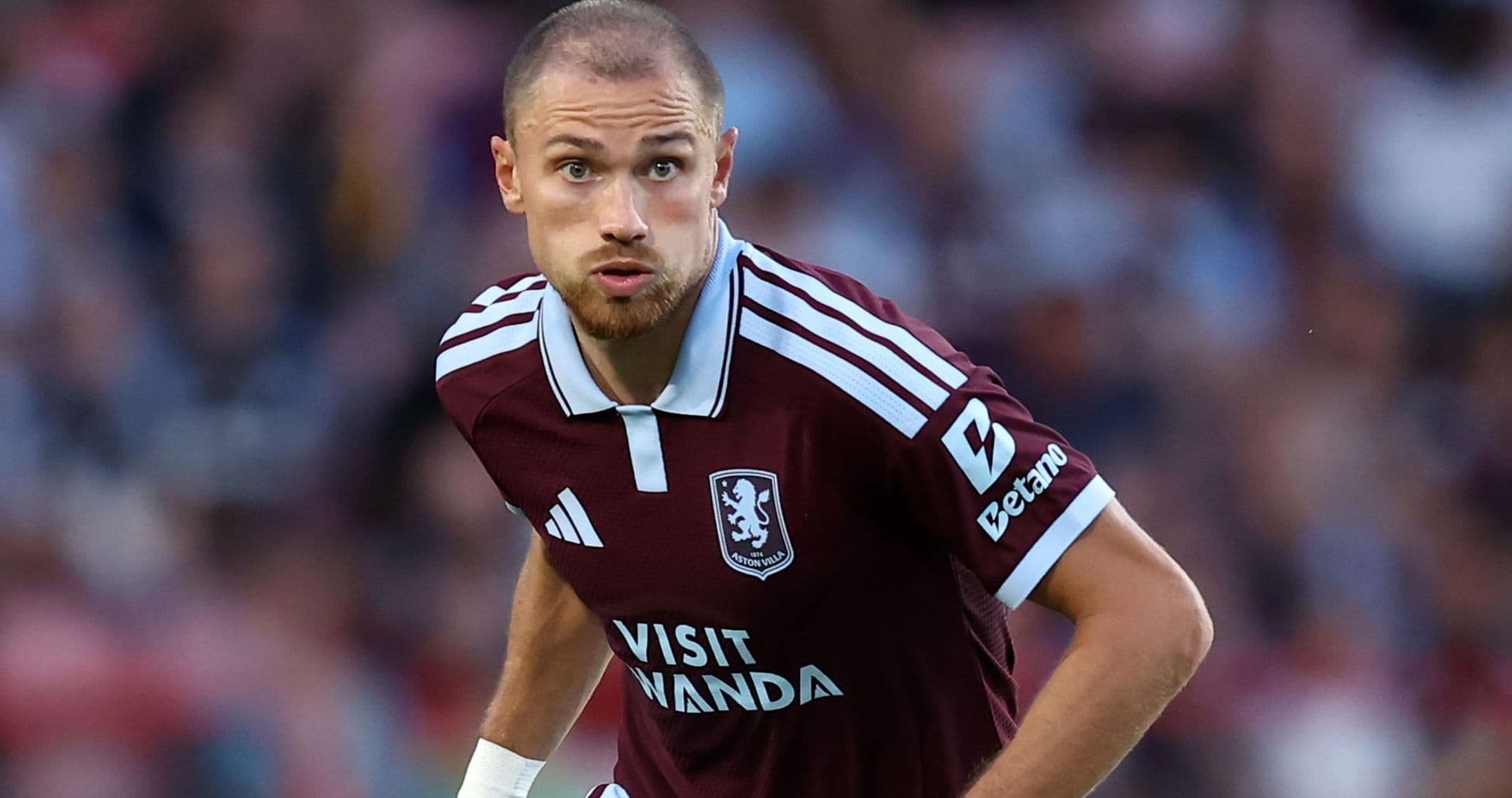 Matty Cash apunta a la gloria en la Supercopa de la UEFA mientras Aston Villa se enfrenta al mejor equipo del mundo, PSG