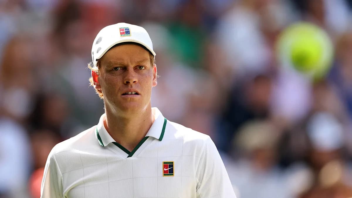 Jannik Sinner Regresa al Tenis con Novak Djokovic Presente en Beijing