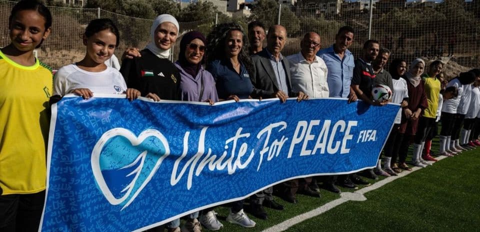 FIFA inaugura nuevas canchas de fútbol en Palestina para ofrecer espacios seguros a jóvenes en Cisjordania