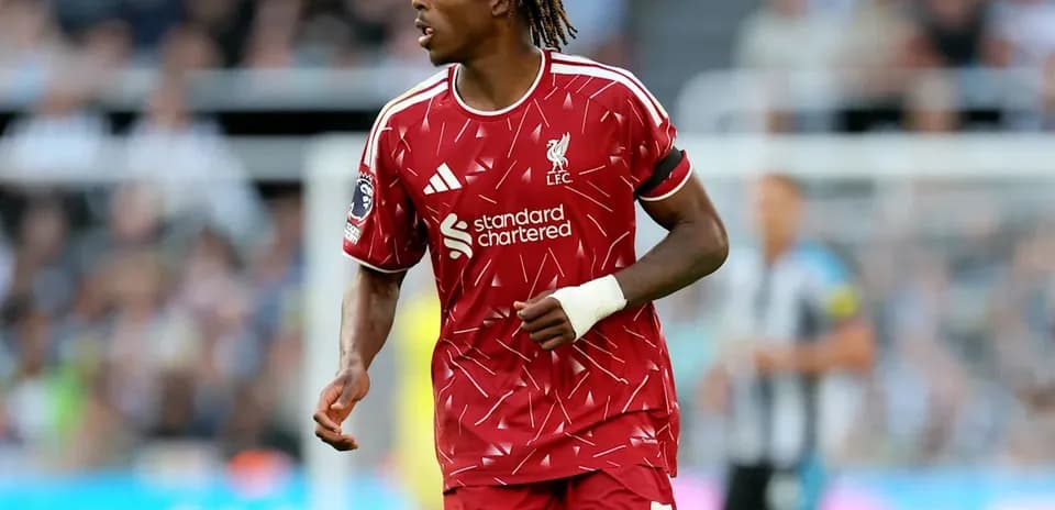 Jeremy Jacquet destaca en Liverpool tras inversión de £60 millones