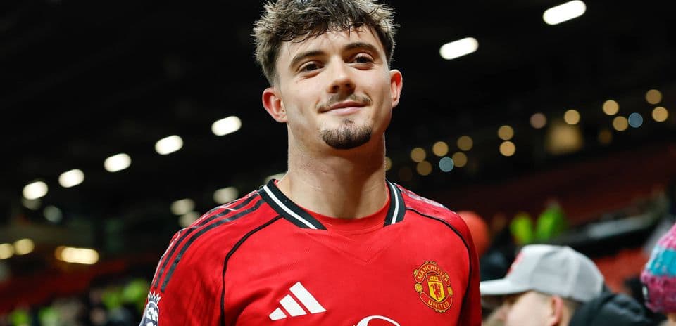 Sydney FC ficha a la joven promesa de Manchester United, James Overy, con la mira en la selección australiana
