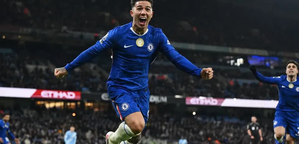 Chelsea fija plazo al Manchester City para fichar a Enzo Fernández por £120 millones