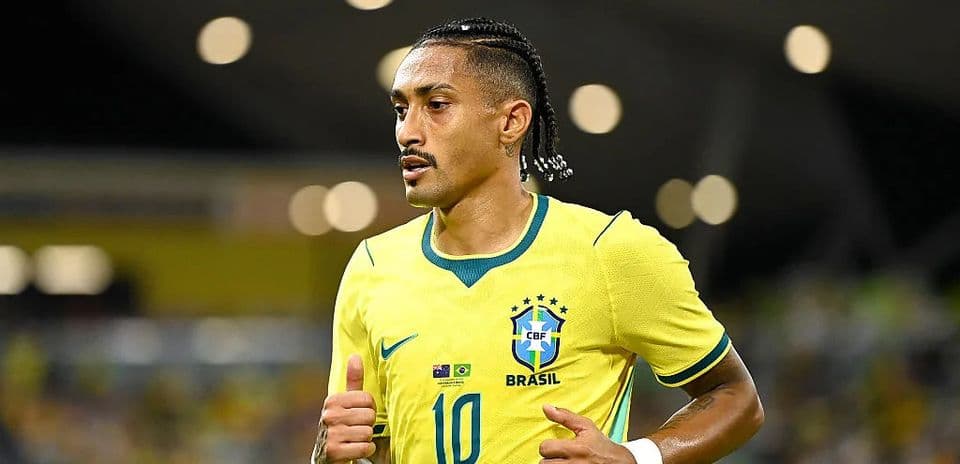 Brasil presenta a Raphinha como delantero y realiza siete cambios ante Australia