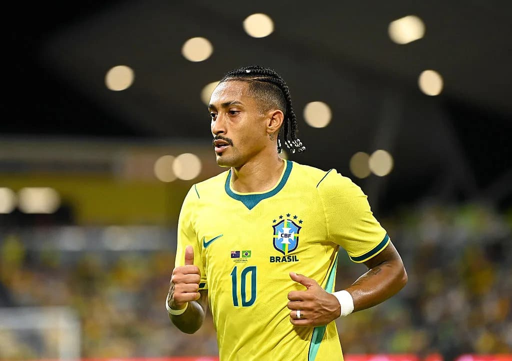 Brasil presenta a Raphinha como delantero y realiza siete cambios ante Australia