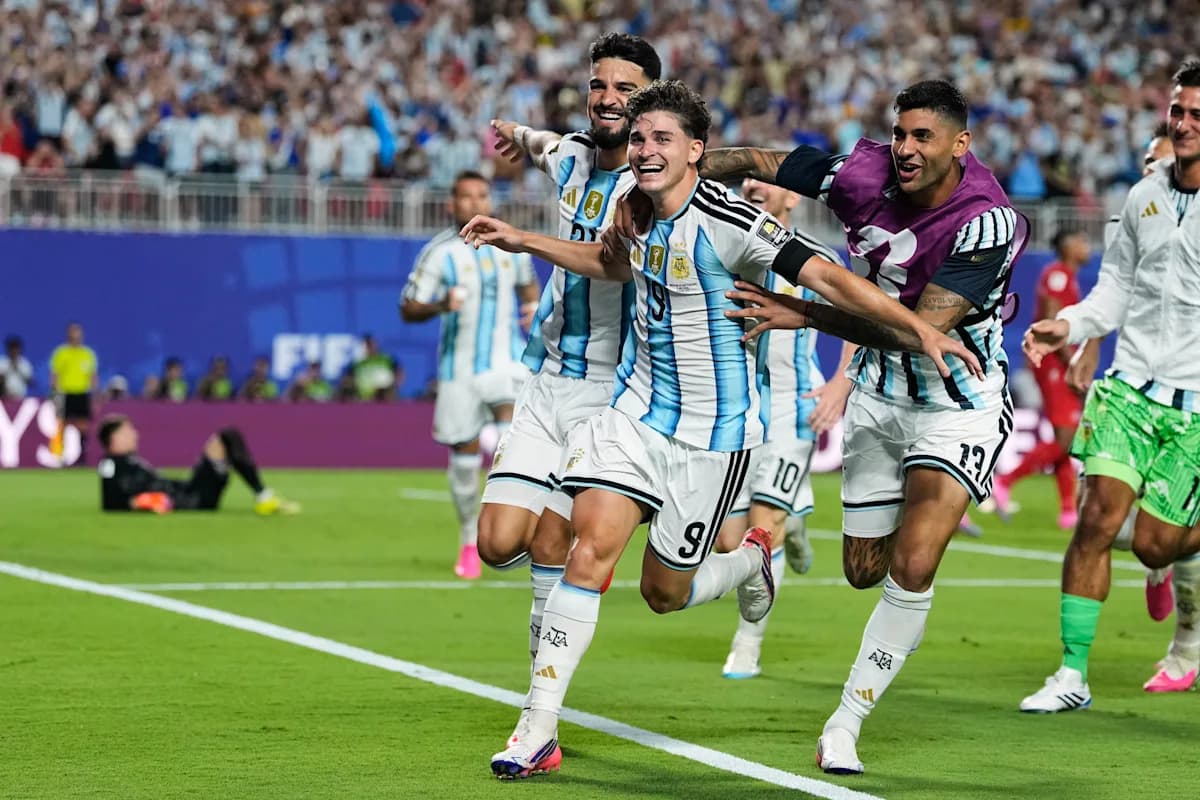 Julián Álvarez impulsa a Argentina a semifinales con gol en tiempo extra ante Suiza