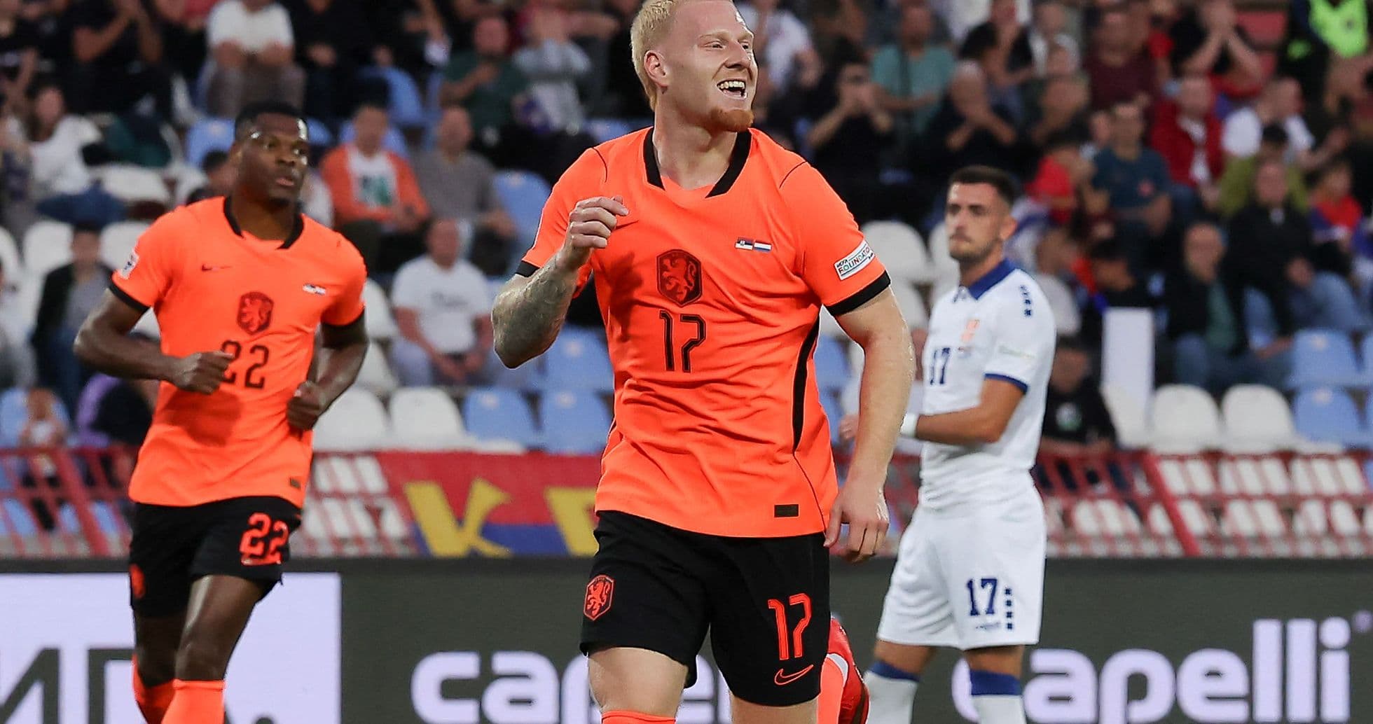 Mexx Meerdink brilla en su debut con dos goles decisivos en la victoria de Países Bajos ante Serbia