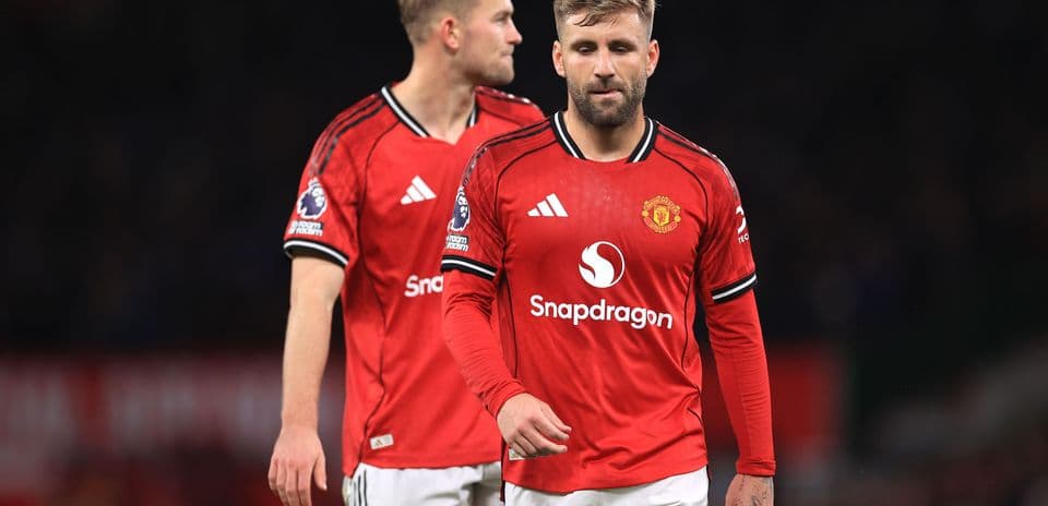 Paul Scholes insta a Manchester United a fichar al defensor de Newcastle Lewis Hall por £75 millones tras problemas de Luke Shaw