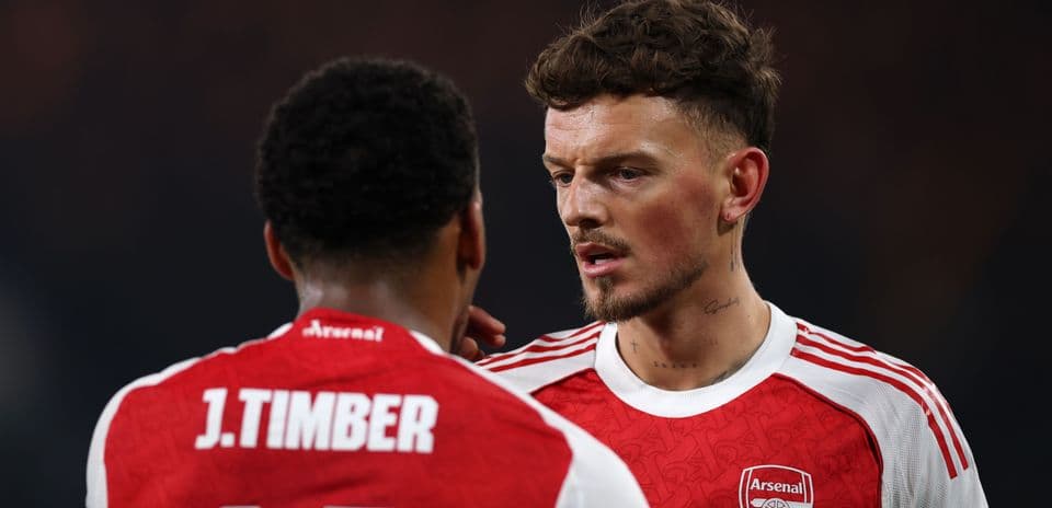 El plan táctico de Arsenal lleva a Ben White y Jurrien Timber al límite físico