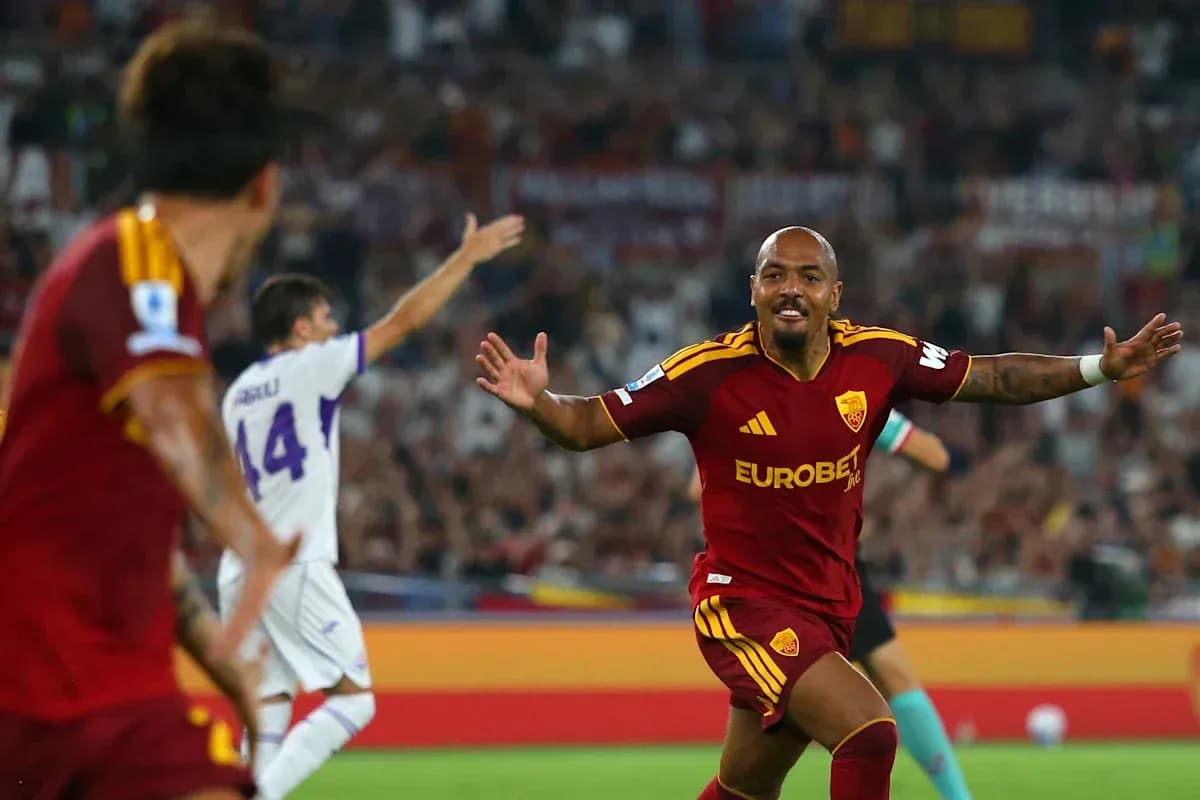 Jugador de la Roma celebrando un gol en el partido Jugador de la Roma celebrando un gol en el partido