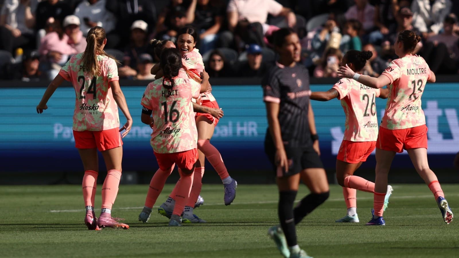 Jugadoras del Portland Thorns celebrando un gol Jugadoras del Portland Thorns celebrando un gol