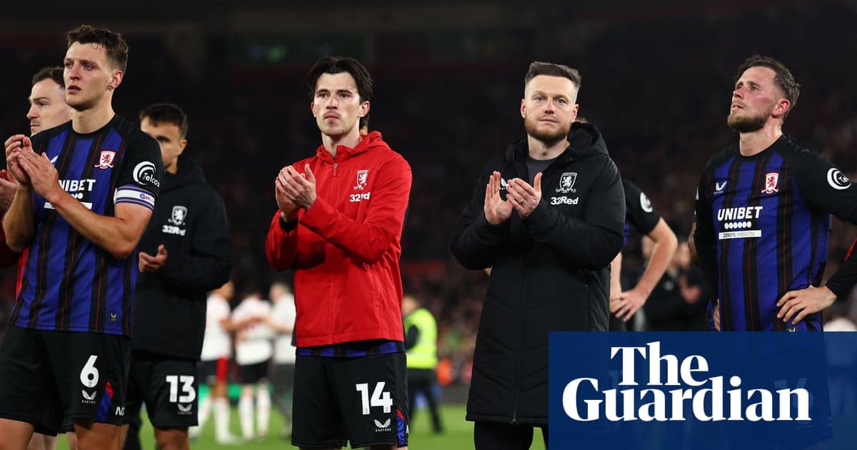 Jugadores del Middlesbrough aplaudiendo tras el partido Jugadores del Middlesbrough aplaudiendo tras el partido