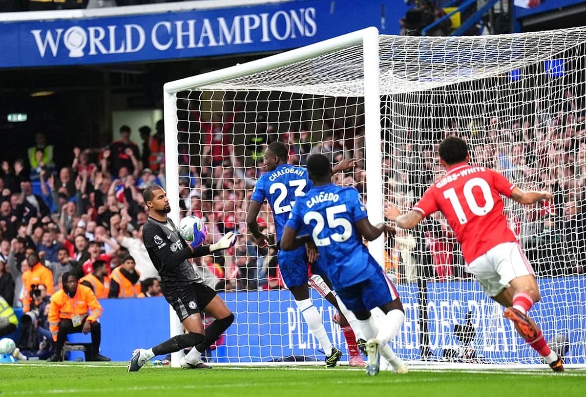 Gol de Nottingham Forest en el partido contra Chelsea Gol de Nottingham Forest en el partido contra Chelsea