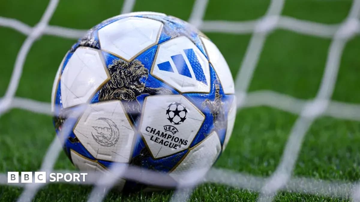 Balón de la UEFA Champions League en la red Balón de la UEFA Champions League en la red