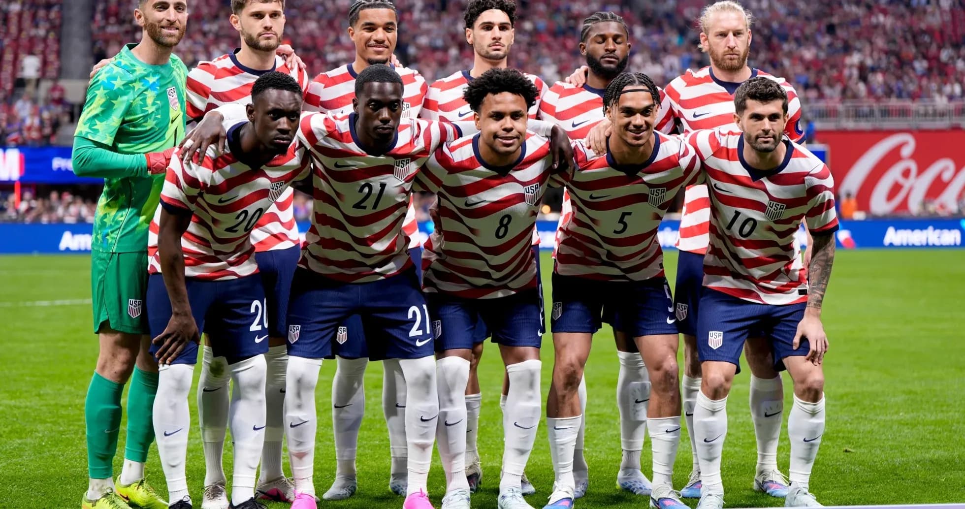 Equipo de Estados Unidos posando para la foto Equipo de Estados Unidos posando para la foto
