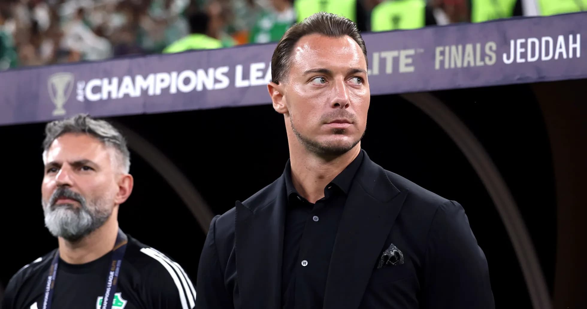 Entrenador y asistente en la final de la AFC Champions League Entrenador y asistente en la final de la AFC Champions League