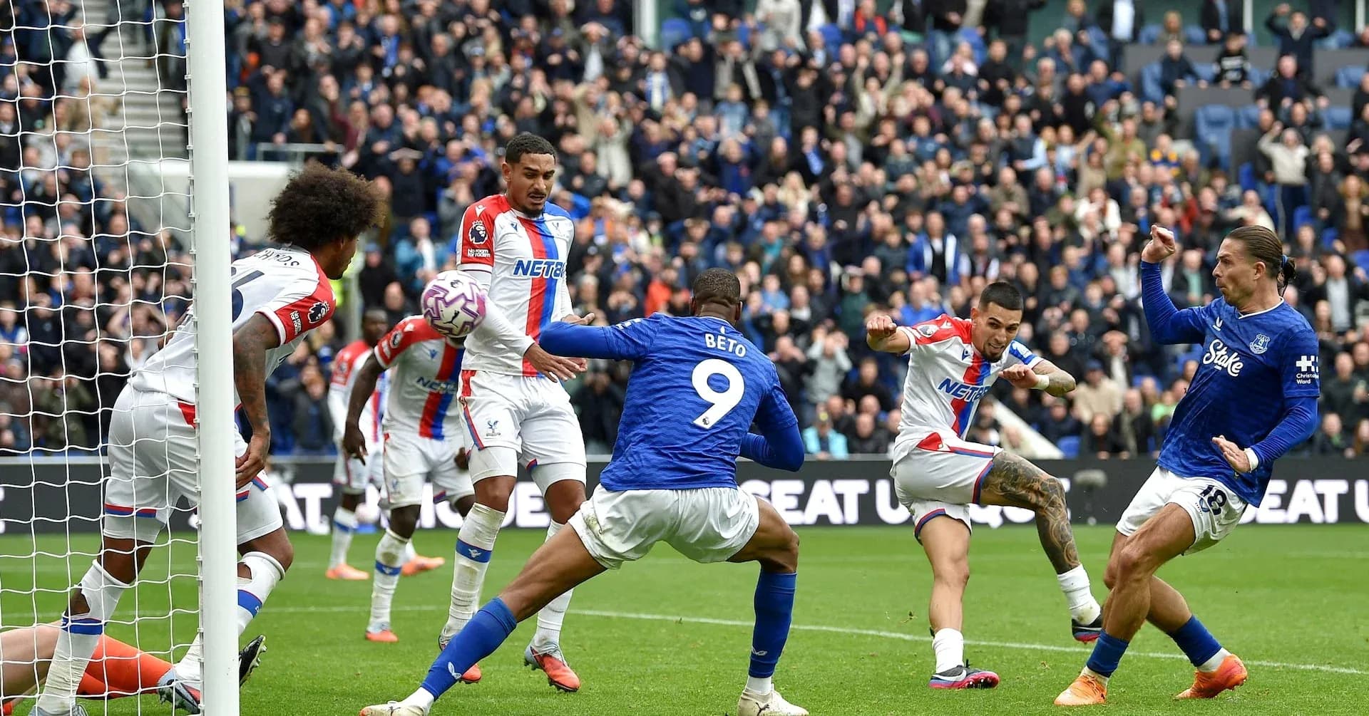 Acción durante el partido Crystal Palace vs Everton Acción durante el partido Crystal Palace vs Everton