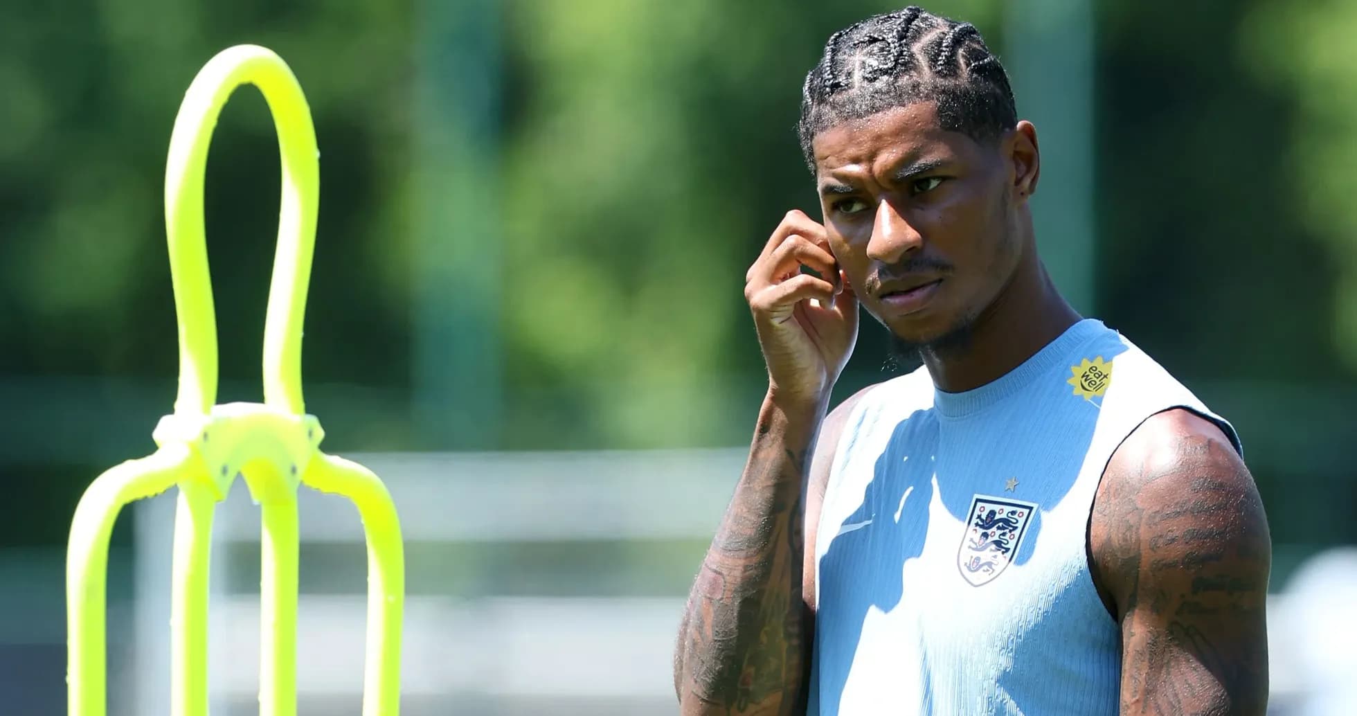 Jugador de Inglaterra durante entrenamiento en el campo Jugador de Inglaterra durante entrenamiento en el campo