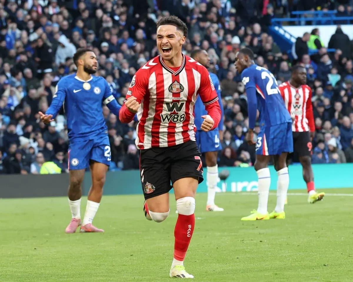 Jugador de Sunderland celebra un gol contra Chelsea Jugador de Sunderland celebra un gol contra Chelsea