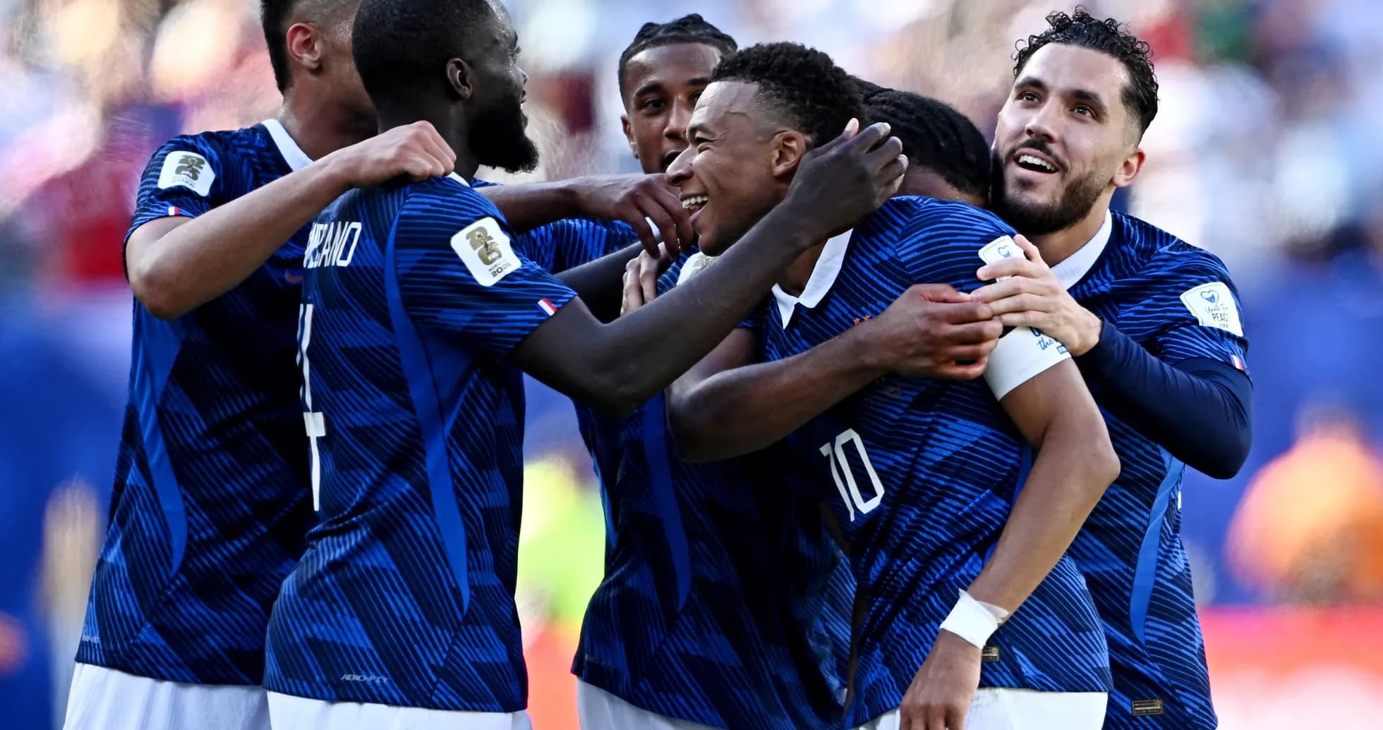 Jugadores de Francia celebrando un gol Jugadores de Francia celebrando un gol