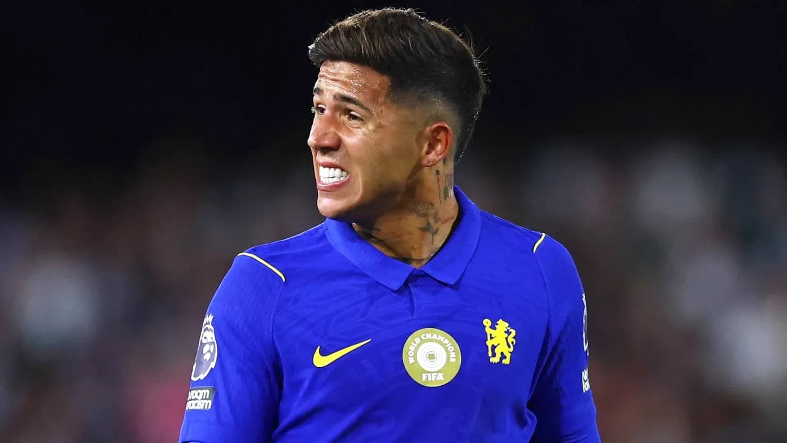 Jugador de Chelsea en acción durante el partido Jugador de Chelsea en acción durante el partido