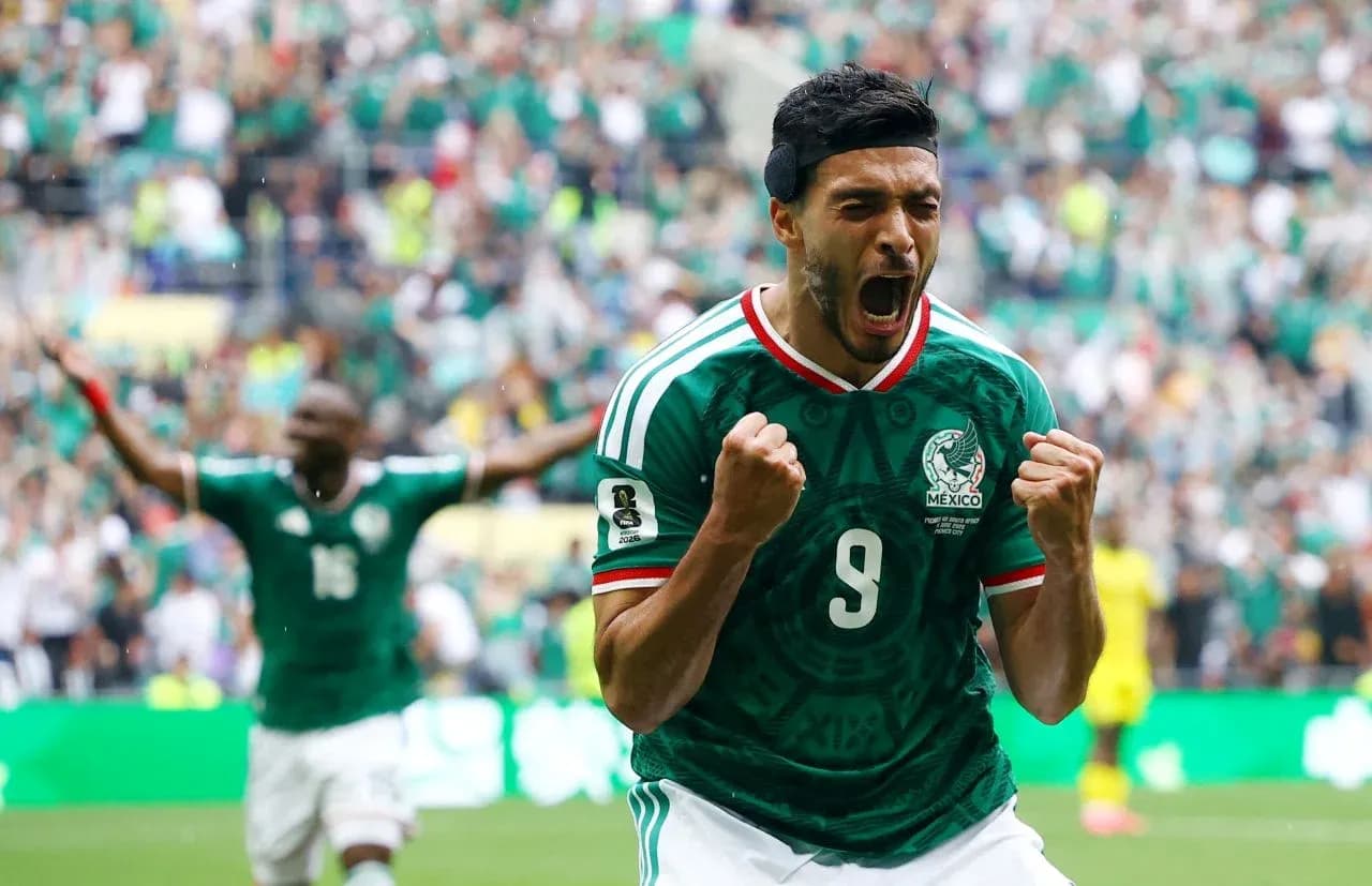 Jugador de México celebrando un gol en el partido Jugador de México celebrando un gol en el partido