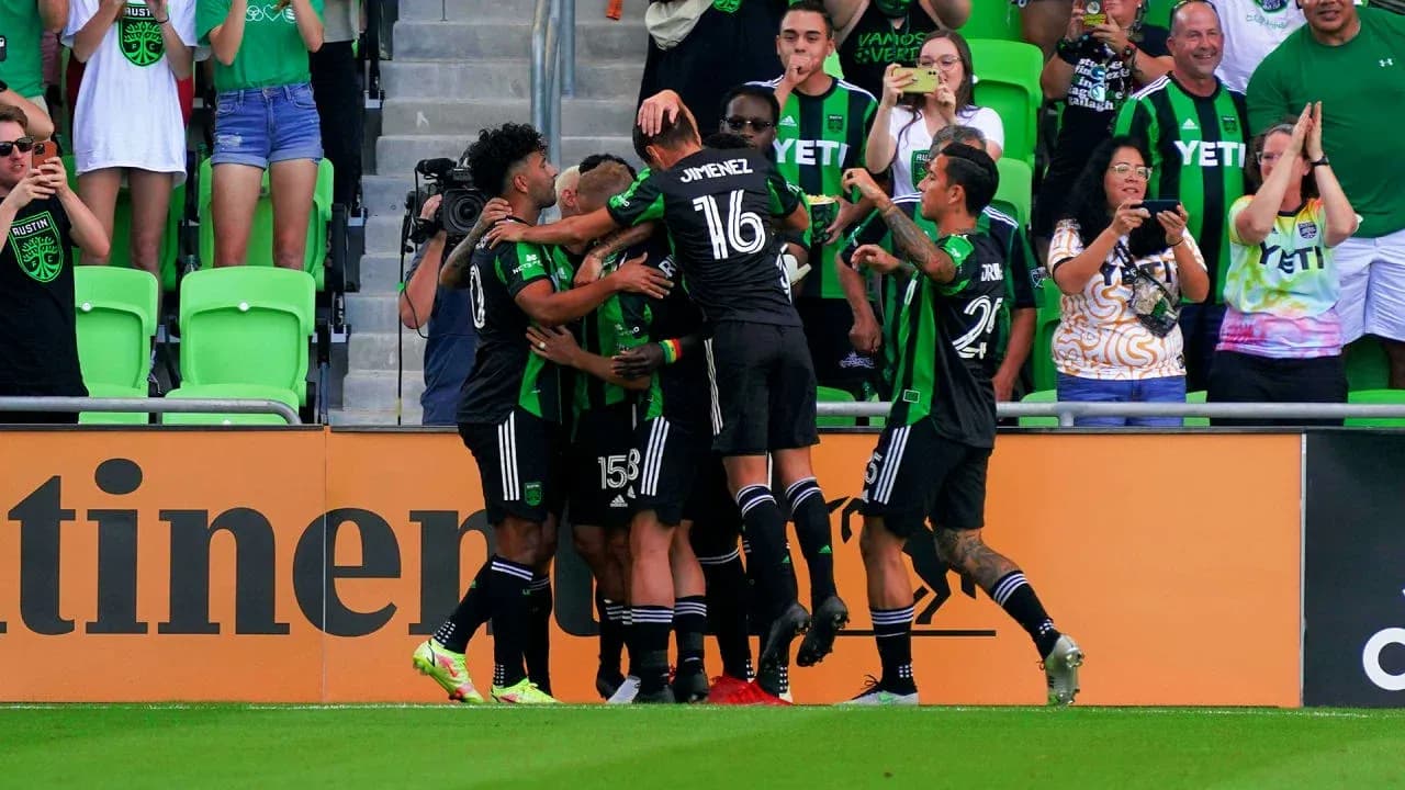 Jugadores de Austin celebrando un gol Jugadores de Austin celebrando un gol